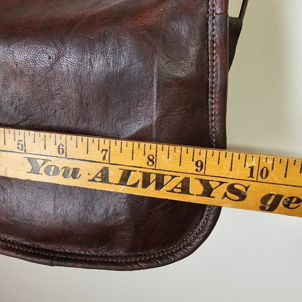 EUC VINTAGE GENUINE LEATHER DEEP BRICK RED SADDLE STYLE SLING BAG SMALL - Picture 13 of 16